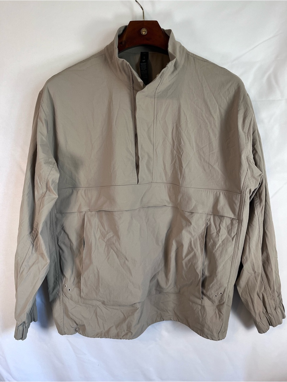 lululemon athletica Men's Light Beige Windbreaker Pullover